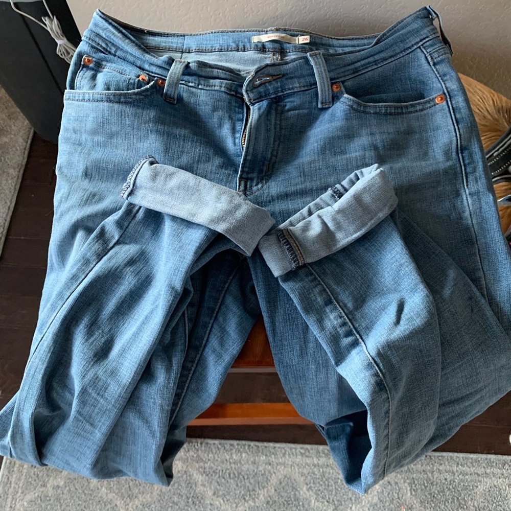 Like New Levi's MID RISE BOYFRIEND LAPIS TOPIC 26w x 30l